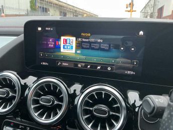 Mercedes-Benz EQA Eqa 250 140Kw Amg Line 66.5Kwh 5Dr Auto