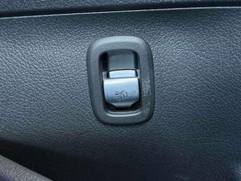 MERCEDES-BENZ C CLASS C200 Amg Line Premium 5Dr 9G-Tronic