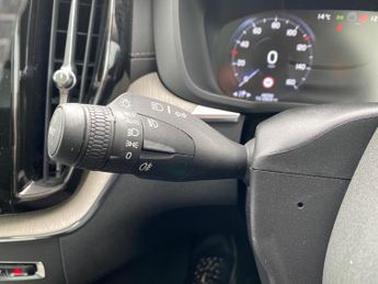 VOLVO XC60 2.0 B5 Mhev Inscription Pro Suv 5Dr Petrol Hybrid Auto Awd Euro 