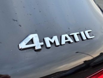 MERCEDES-BENZ GLC Glc 220D 4Matic Amg Line Premium 5Dr 9G-Tronic