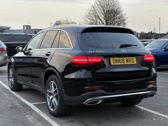 MERCEDES-BENZ GLC Glc 220D 4Matic Amg Line Premium 5Dr 9G-Tronic