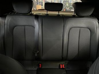 AUDI Q2 Audi Q2 S Line Black Ed 35 Tfs