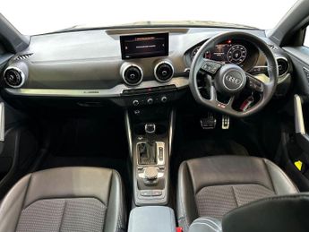 AUDI Q2 Audi Q2 S Line Black Ed 35 Tfs