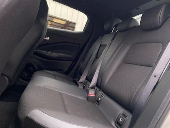 NISSAN JUKE 1.6 N-Connecta Suv 5Dr Petrol Hybrid Auto Euro 6 (143 Ps)