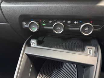 CITROEN C4 50Kwh Shine Hatchback 5Dr Electric Auto (136 Ps)