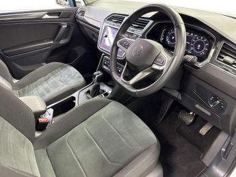 VOLKSWAGEN TIGUAN 1.5 Tsi Elegance Suv 5Dr Petrol Dsg Euro 6 (S/S) (150 Ps)