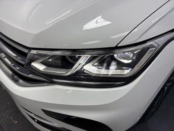 VOLKSWAGEN TIGUAN 1.5 Tsi Elegance Suv 5Dr Petrol Dsg Euro 6 (S/S) (150 Ps)