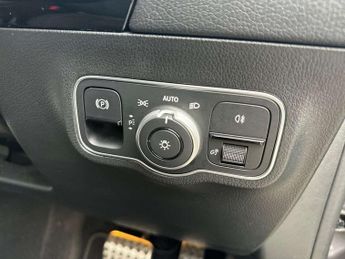 MERCEDES-BENZ EQA Eqa 250+ 140Kw Amg Line Premium 70.5Kwh 5Dr Auto