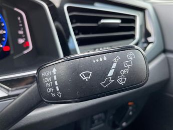 VOLKSWAGEN POLO 1.0 Tsi R-Line Hatchback 5Dr Petrol Dsg Euro 6 (S/S) (95 Ps)