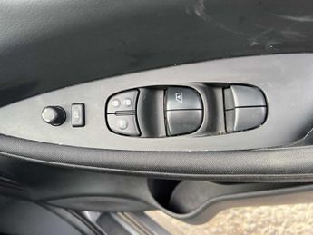 Nissan LEAF 110Kw Acenta 39Kwh 5Dr Auto