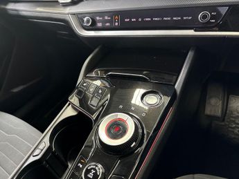 KIA SPORTAGE 1.6T Gdi 48V Isg 4 5Dr Dct Awd