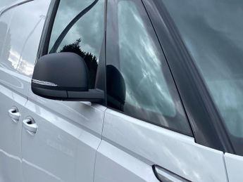 VOLKSWAGEN ID. BUZZ Pro 77Kwh Commerce Panel Van 5Dr Electric Auto (204 Ps)