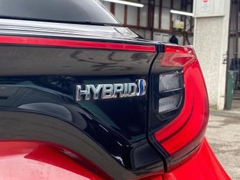 TOYOTA YARIS 1.5 Vvt-H Launch Edition Hatchback 5Dr Petrol Hybrid E-Cvt Euro 