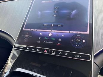 MERCEDES-BENZ EQE Eqe 350+ 215Kw Amg Line Nt Ed Prem 96Kwh 4Dr Auto