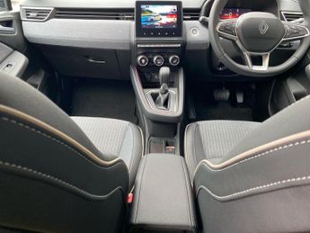 RENAULT CLIO 1.6 E-Tech Techno Hatchback 5Dr Petrol Hybrid Auto Euro 6 (S/S) 