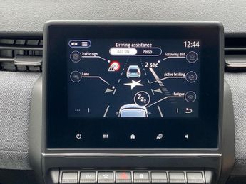 RENAULT CLIO 1.6 E-Tech Techno Hatchback 5Dr Petrol Hybrid Auto Euro 6 (S/S) 