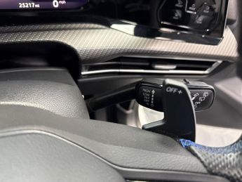 VOLKSWAGEN GOLF 2.0 Tsi R Hatchback 5Dr Petrol Dsg 4Motion Euro 6 (S/S) (320 Ps)