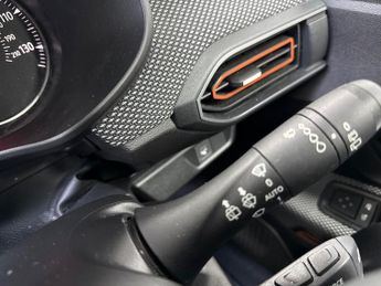 DACIA SANDERO STEPWAY 1.0 Tce Expression Hatchback 5Dr Petrol Cvt Euro 6 (S/S) (90 Ps)