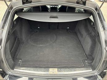 MERCEDES-BENZ E CLASS E 200 Amg Line 5Dr 9G-Tronic