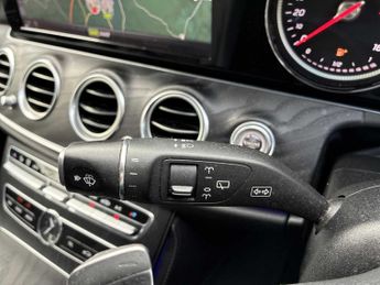 MERCEDES-BENZ E CLASS E 200 Amg Line 5Dr 9G-Tronic