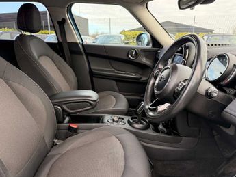 MINI COUNTRYMAN 1.5 Cooper Classic 5Dr Auto [Comfort Pack]