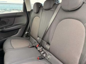 Mini COUNTRYMAN 1.5 Cooper Classic 5Dr Auto [Comfort Pack]