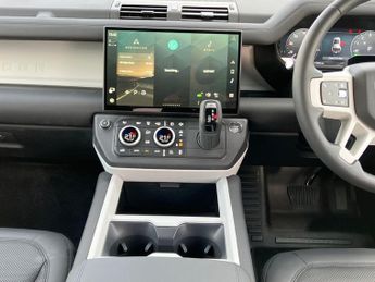 LAND ROVER DEFENDER 2.0 P300E X-Dynamic Se 110 5Dr Auto