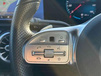 Mercedes-Benz CLA Cla 250 Amg Line Premium Plus 4Dr Tip Auto