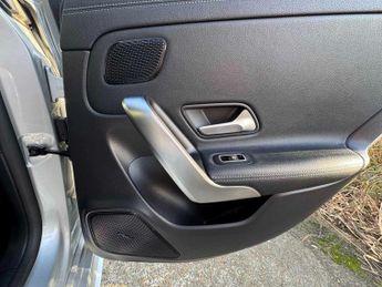 Mercedes-Benz CLA Cla 250 Amg Line Premium Plus 4Dr Tip Auto