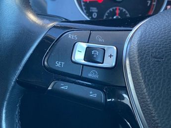 VOLKSWAGEN GOLF 1.5 Tsi Evo Se 5Dr Dsg