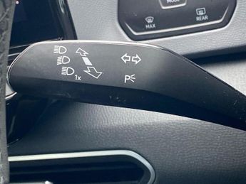 VOLKSWAGEN ID.3 Pro Performance 58Kwh Life Hatchback 5Dr Electric Auto (204 Ps)