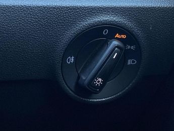 VOLKSWAGEN T-ROC 1.5 Tsi Life Suv 5Dr Petrol Dsg Euro 6 (S/S) (150 Ps)