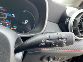 MG MOTOR UK ZS 130Kw Trophy Ev 51Kwh 5Dr Auto