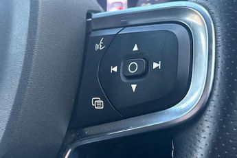 VOLVO XC40 Xc40 2.0 B4P R Design Pro 5Dr Auto Estate