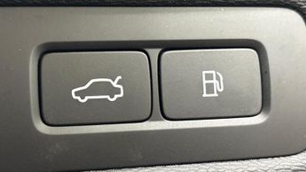 VOLVO XC60 Xc60 2.0 T6 [350] Rc Phev Core Bright 5Dr Awd Gtron Estate