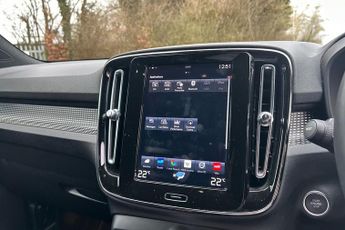 VOLVO XC40 Xc40 1.5 T3 [163] R Design 5Dr Geartronic Estate