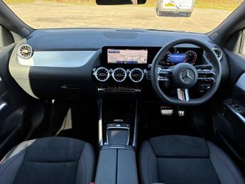 MERCEDES-BENZ GLA Gla 200 Amg Line Executive 5Dr Auto