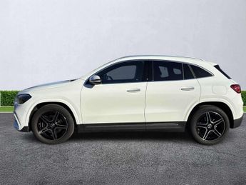 MERCEDES-BENZ GLA Gla 200 Amg Line Executive 5Dr Auto