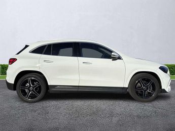 MERCEDES-BENZ GLA Gla 200 Amg Line Executive 5Dr Auto