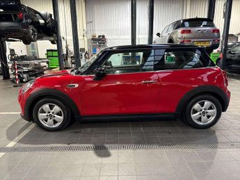 MINI HATCHBACK 1.5 Cooper Classic Ii 3Dr Auto