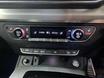 AUDI Q5 2.0 Tdi 40 S Line Suv 5Dr Diesel S Tronic Quattro Euro 6 (S/S) (