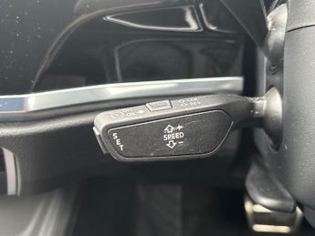 AUDI Q3 2.0 Tdi 35 S Line Suv 5Dr Diesel S Tronic Euro 6 (S/S) (150 Ps)