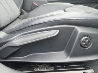 AUDI A4 2.0 Tfsi 35 S Line Saloon 4Dr Petrol S Tronic Euro 6 (S/S) (150 