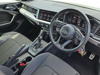 AUDI A1 1.0 Tfsi 30 S Line Sportback 5Dr Petrol S Tronic Euro 6 (S/S) (1