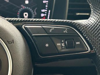 AUDI A1 1.0 Tfsi 30 S Line Sportback 5Dr Petrol S Tronic Euro 6 (S/S) (1