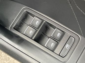 SEAT ATECA 1.5 Tsi Evo Fr Sport Suv 5Dr Petrol Dsg Euro 6 (S/S) (150 Ps)