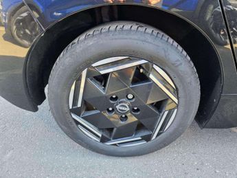 Nissan LEAF 110Kw Acenta 39Kwh 5Dr Auto