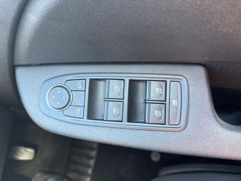 RENAULT CLIO 1.6 E-Tech Evolution Hatchback 5Dr Petrol Hybrid Auto Euro 6 (S/