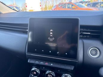 RENAULT CLIO 1.6 E-Tech Evolution Hatchback 5Dr Petrol Hybrid Auto Euro 6 (S/