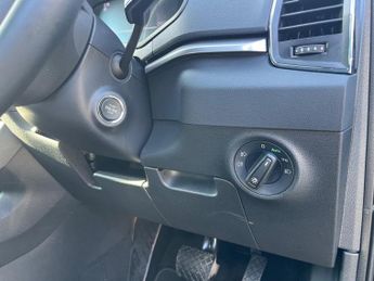 SKODA KAROQ 2.0 Tdi Se Drive Suv 5Dr Diesel Dsg Euro 6 (S/S) (116 Ps)